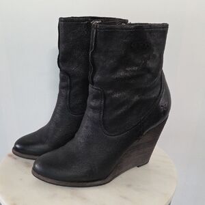 Frye Black Leather Wedge Boots Size 7.5